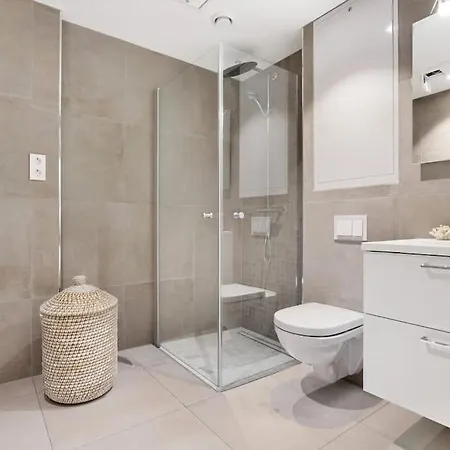 New! Modern & Central Couples Apartement! 아파트 *